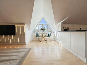 Photo 18- click for photo gallery